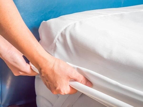 Mattress protector